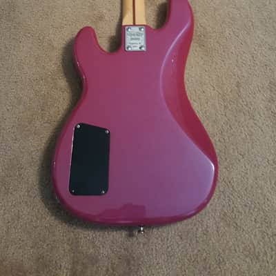 Kramer Striker 700ST 83-84 Magenta - Rare image 2