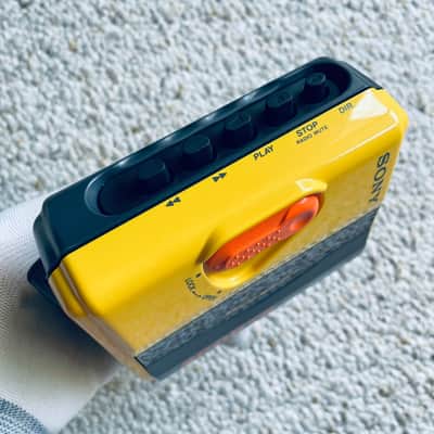 [Full Box] Sony WM-FS393 Walkman Cassette Player, Cute Yellow, New in Box ! image 5
