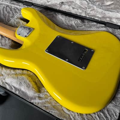 Fender Limited Edition American Ultra II Stratocaster HSS - Graffiti Yellow image 7