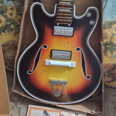 Sears Deluxe 60 s 70s - Sunburst Collectable 3/4 Size Guitar image 1
