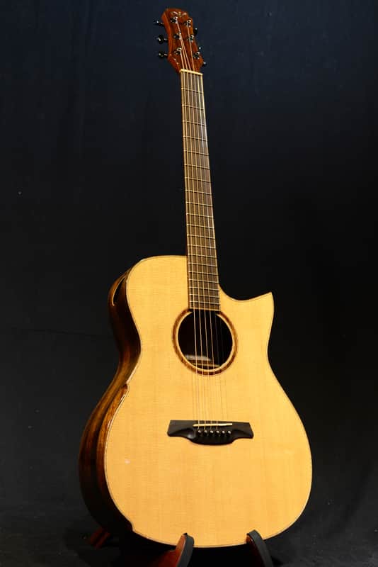 2018 Maestro Guitars Original Series Victoria African Ovangkol with Sitka Spruce Top