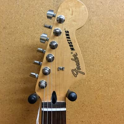 Fender MIM Mustang Red image 3