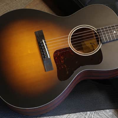 Unplayed! 2023 Eastman E1 00SS-SB Acoustic Guitar Sunburst + OGB image 2
