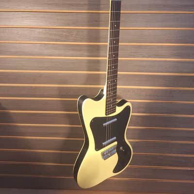 Danelectro DANO 67 Early 2020s - Yellow Gloss - Twin Lipstick Pickups - Vintage-Inspired Offset - Alder body and Maple Neck - Professional Set Up image 1