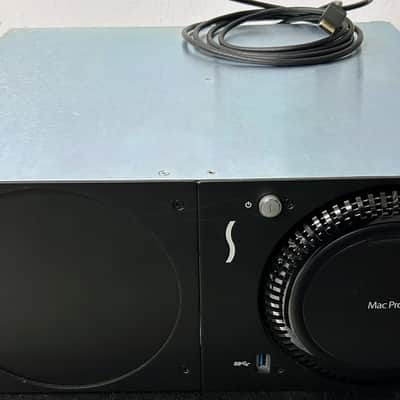Immagine Apple Mac Pro 6,1 2013 - Black + Sonnet RackMac Pro - 1