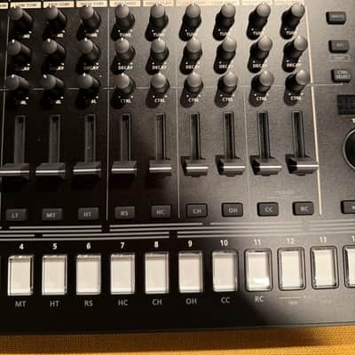 Roland TR-8S AIRA Rhythm Performer with Sample Playback 2018 - Present - Black image 7
