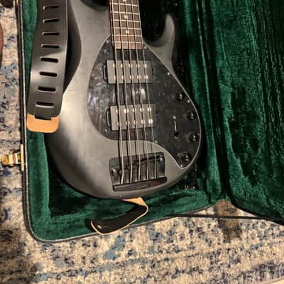 Sterling StingRay Ray35HH 2019 - 2023 - Stealth Black image 3