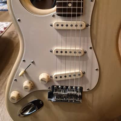 Fender Stratocaster left handed USA 2002 highway one - Translucent white image 4