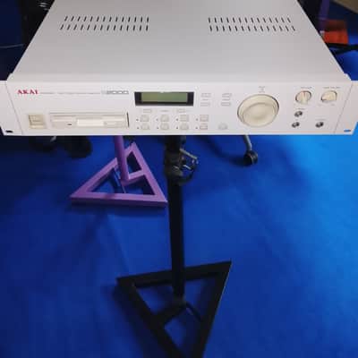 Akai S2000 MIDI Stereo Digital Sampler 1995 - White image 4