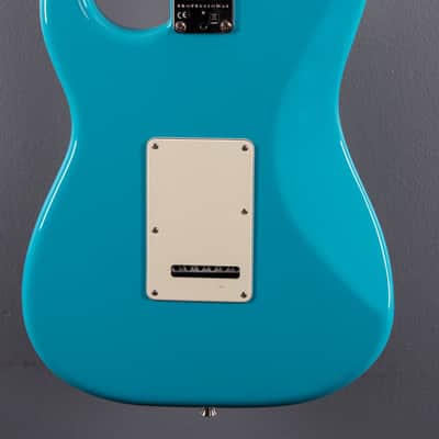 American Professional II Stratocaster HSS - Miami Blue w/Rosewood image 5