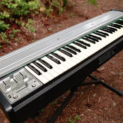Vintage Hohner International Piano 2 image 7