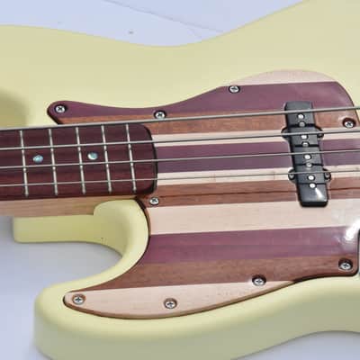 Ankh Instruments Woodie (new), 35" scale, L/H, 4 string, Jazz Bass,2021, 2021, Butter Cream image 7