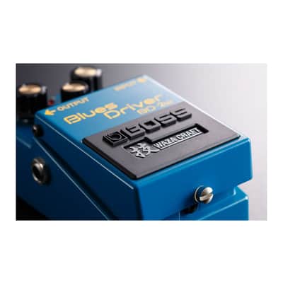 BOSS BD-2W Premium Waza Craft Blues Driver Standard and Custom Mode Analog Circuitry Guitar Pedal for Highly Refined Sound image 3