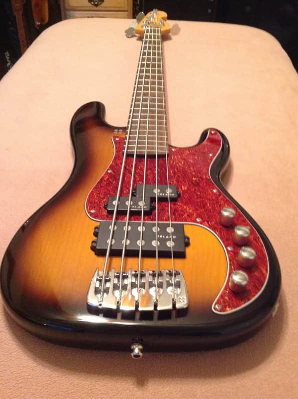 Sandberg California VM5 bass, very good condition, professional setup, extra Pyramid strings! image 1
