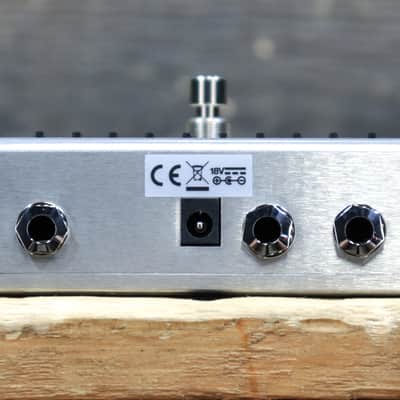 MXR M108S Ten Band EQ Noise-Reduction Circuitry Ten Band Equalizer Effect Pedal image 8