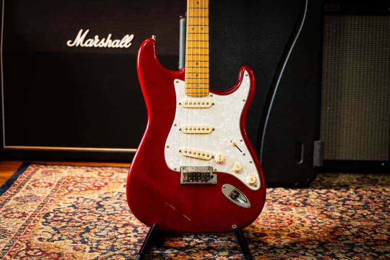 Fender American Deluxe Stratocaster with Maple Fretboard 2002 image 1