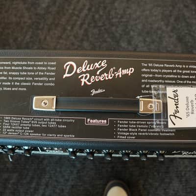 Fender '65 Deluxe Reverb Reissue 22-Watt 1x12" Guitar Combo  Black image 5