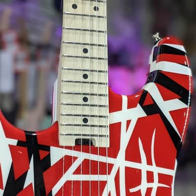 EVH Striped Series Left-Handed - Red w/ Black Stripes *FREE PLEK WITH PURCHASE* 709 image 4