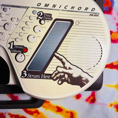 Suzuki OM-300 Omnichord W/Case + AC image 5