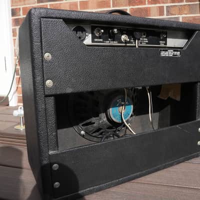Fender Princeton 12-Watt 1x10" Guitar Combo 1970 - 1977 - Silverface image 4