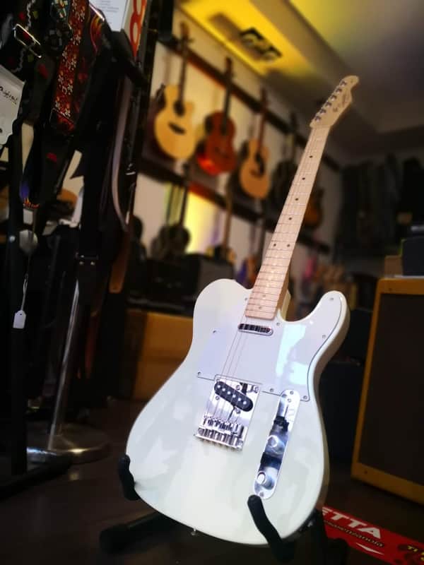 Squier Affinity - Olimpyc White image 1