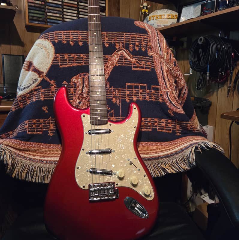 Squier Vintage Modified Surf Stratocaster | Reverb