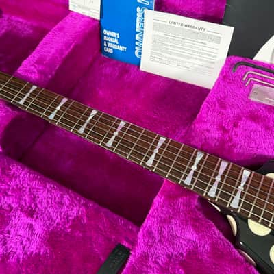 1998 Jackson USA Custom Shop Randy Rhoads - Limited Edition Flying V - Black with White Polka Dots - 150/150 image 5
