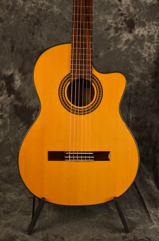 TAKAMINE EG 522 Electric cutaway Nylon Classical  Anitique Natural image 1