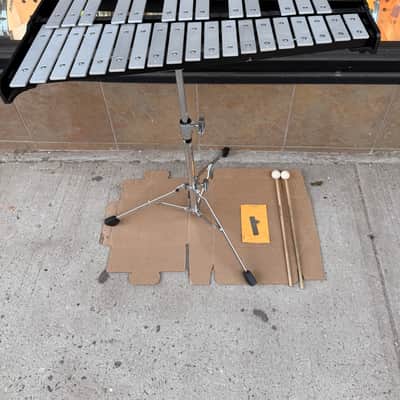 Pearl Glockenspiel Bell Kit Package with Stand, Original Bag, Practice Pad & Sticks – Used – Good Condition image 2