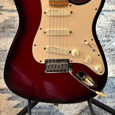 Fender Stratocaster Deluxe Plus 1989- Crimson Frost image 5