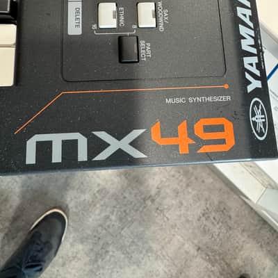 Yamaha MX49 Synthesizer 2016 - Present - Black image 2