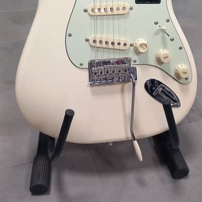 FENDER Vintera’60s Modified Stratocaster PF Olympic White Chitarra Elettrica image 2
