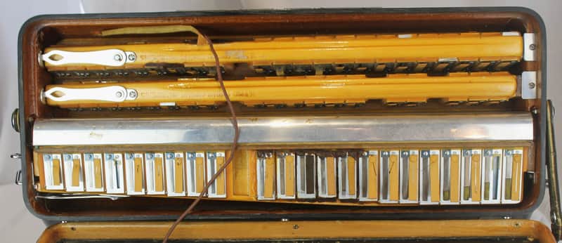 7447 - Black Settimio Soprani Artist VI Piano Accordion LMMH | Reverb