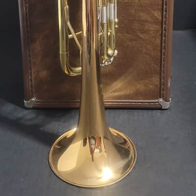 Conn 1050B Trumpet ,Hard case& mouthpiece Clear Lacquer image 15
