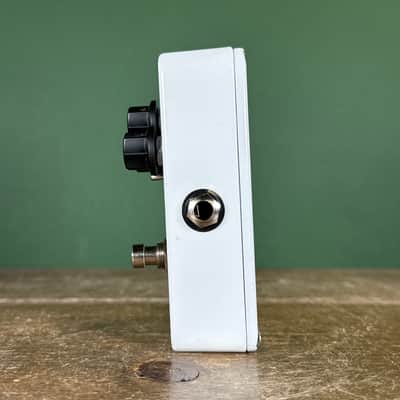 Keeley Moon Op Amp Fuzz Limited Edition - Moon Glow 2022 - White / Glow-in-the-Dark image 5