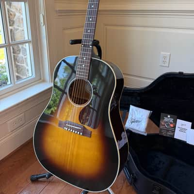 2025 Gibson J-45 Standard - Vintage Sunburst image 3