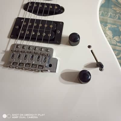 Yamaha RGX 112 1987 White image 2