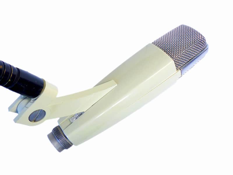 Sennheiser MD 421-2 Cardioid Dynamic Microphone | Reverb Canada