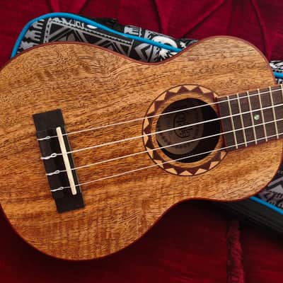 Korala UKS-750 Mango Soprano Ukulele – Solid Top – NEW in Box + Lanikai Gig Bag image 2