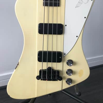 1989 Gibson Thunderbird white color image 3