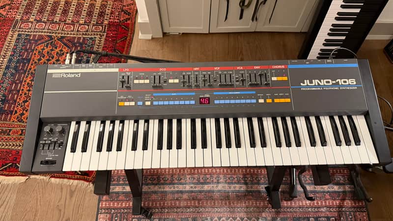 Roland Juno-106 61-Key Programmable Polyphonic Synthesizer 1984 - 1985 - Black image 1