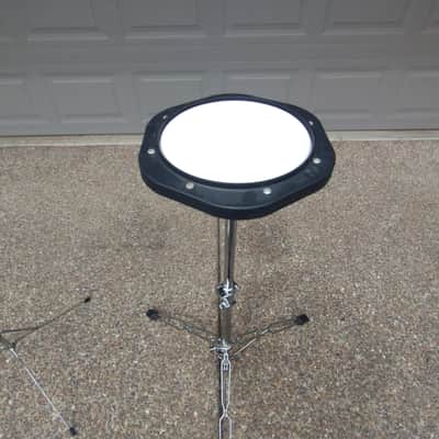 Unknown Student 32 bell chime set w/ stand, case, practice pad - excellent! image 9