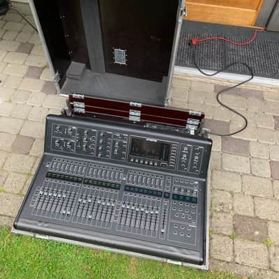 Midas M32 LIVE 40-Channel Digital Console 2014 - Present - Black image 5