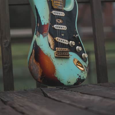 Two Tone Relic (Seafoam over Sunburst) image 4
