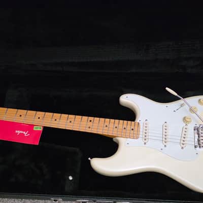 Fender Lincoln Brewster Stratocaster 2024 - Present Olympic Pearl image 4