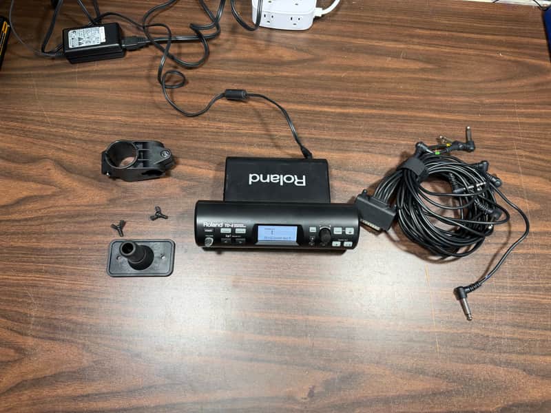 Roland TD-4 V-Drum Module w/Mount, Clamp, Wiring Harness, & Power - BY68362 image 1
