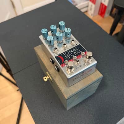Chase Bliss Audio Tonal Recall Analog Delay 2016 - 2017 - Graphic with Blue Knobs image 4