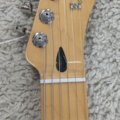 Mint Fender Player II Telecaster HH Elec guitar, Maple Fingerboard, Coral Red - MIM image 5