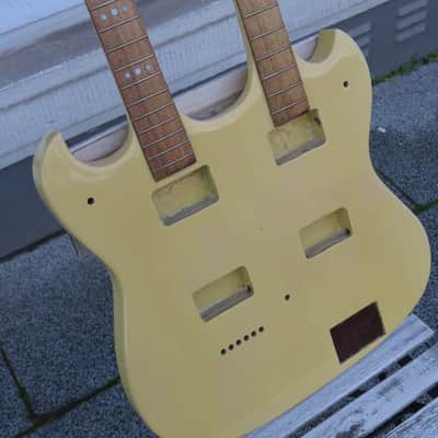 Hoyer Double Neck Blank 1980s - 'Vanillecreme' yellow image 2