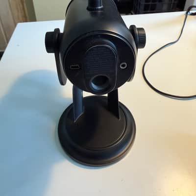 Blue Yeti Multipattern USB Microphone 2010s - Blackout image 3